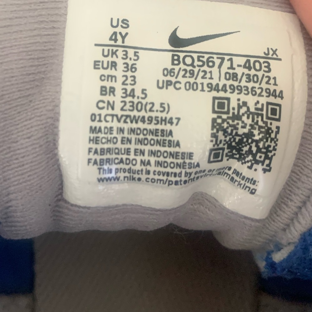 Nike Revolution 5 Blue Athletic Sneakers Size 4 Youth - Picture 10 of 10
